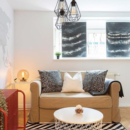 Modern Studio Near British Square Apartment Загреб Екстериор снимка